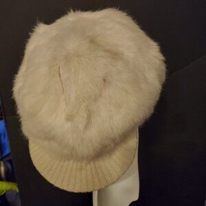 WILSON'S  100% RABBIT FUR WHITE CAP (Size Large)